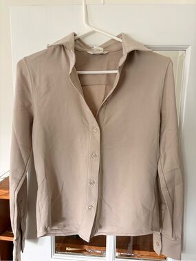 Club Monaco Classic Button Up Collared Shirt in Beige, Size XS